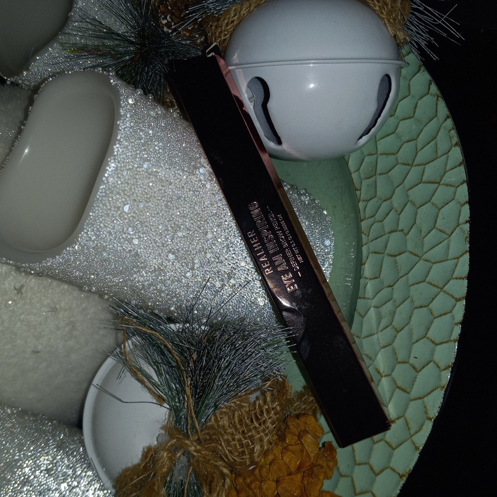 REALHER Definer Brow Pencil                  (Shade:Eye AM Inspiring-Dark Brown)